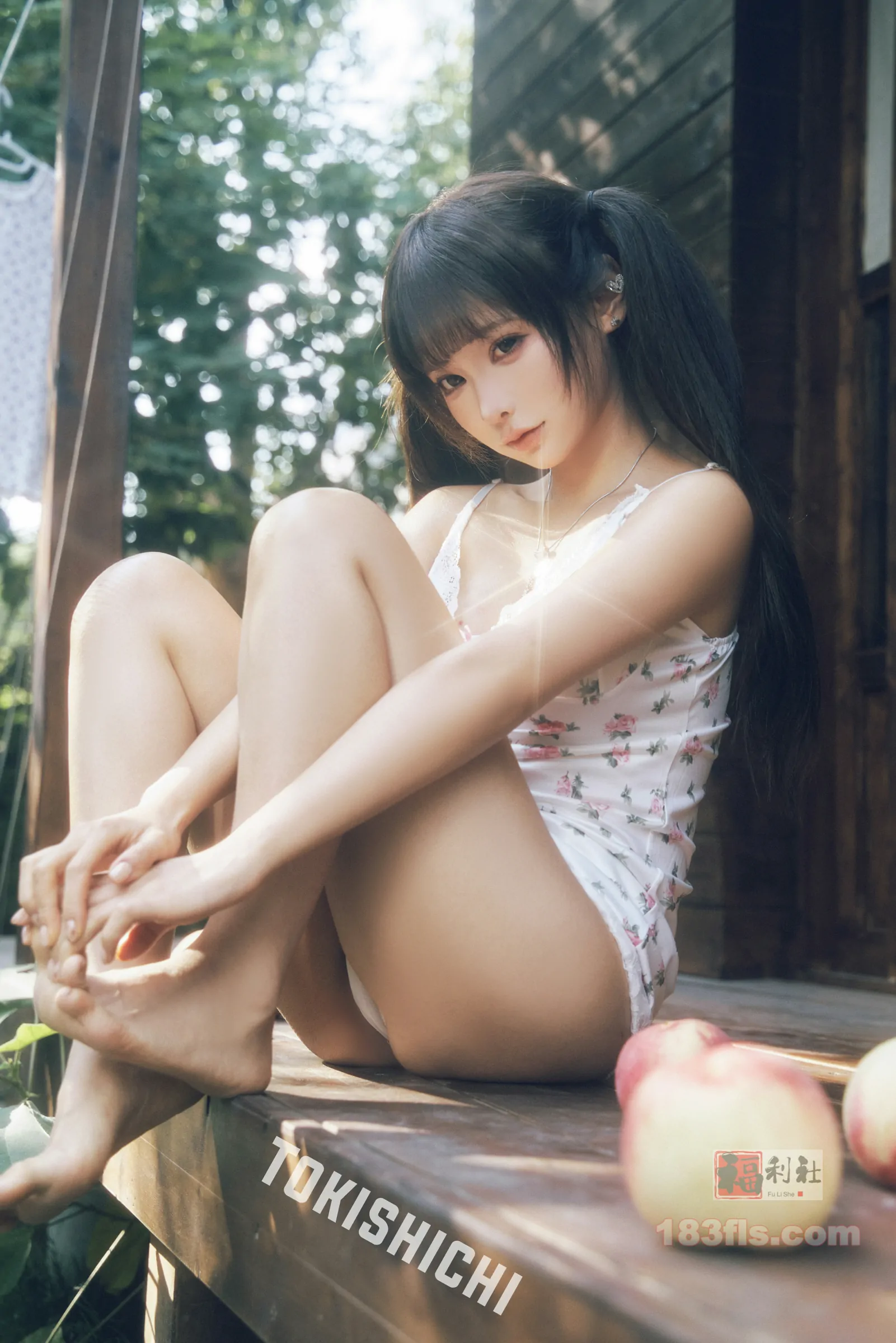 蠢沫沫 - 桃子