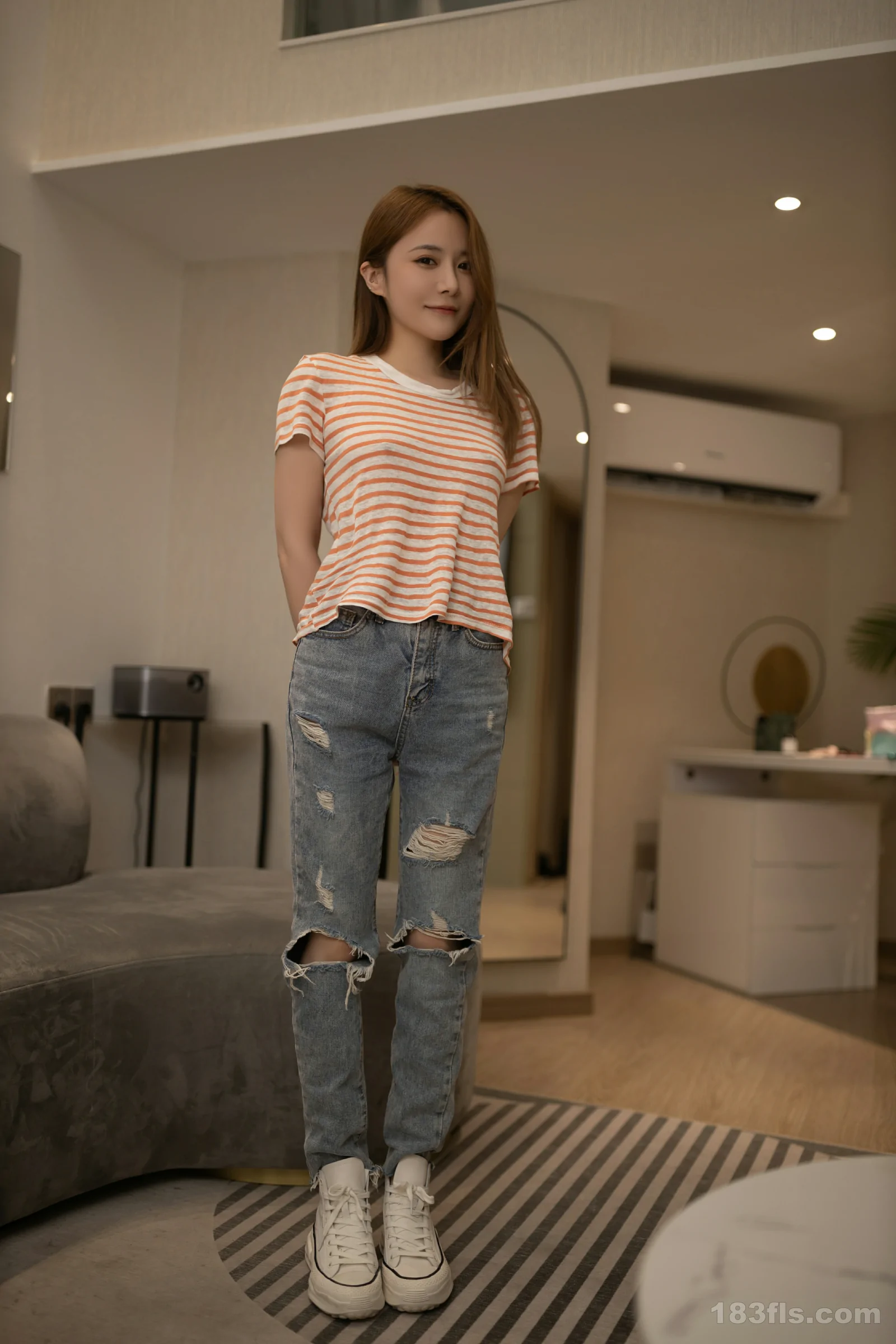 xiuren秀人网福利鱼子酱Fish大尺度私拍无码流出捆绑新元素